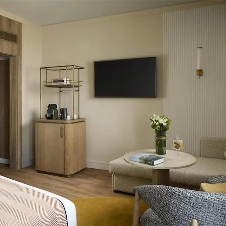 מלון Tivoli Oriente 4*