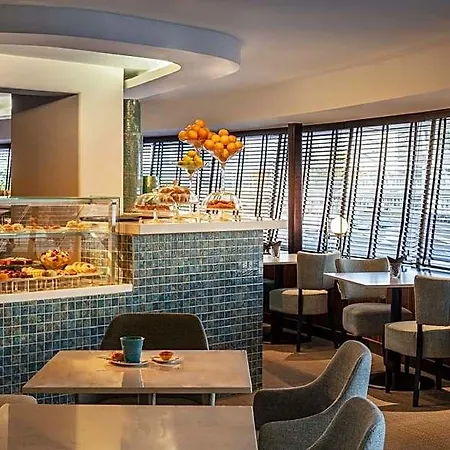 Hotel Tivoli Oriente 4*