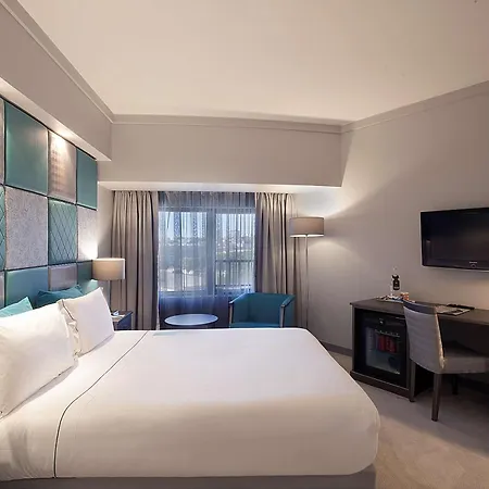 Tivoli Oriente Готель 4*